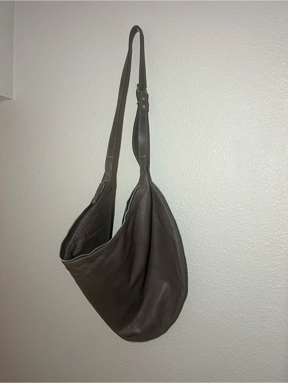 Alembika Handmade Genuine Leather Oversized Slouchy Hobo Bag inTaupe Gray